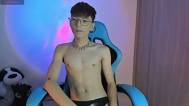 RYO BLEU  online show from 02/05/26, 03:22