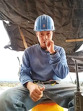 Roquinte online show from 12/17/25, 05:19