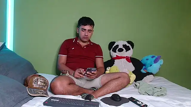 Snapshot of hank_hand chatting on 11/13/25, 01:10 hank hand online show from 11/13/25, 01:10