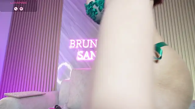 Bruna  Sanoliv online show from 07/12/26, 08:05