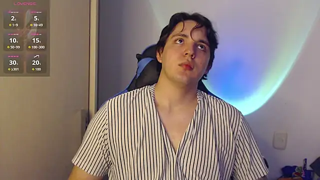 Snapshot of ValenClerk chatting on 11/18/25, 04:50 ValenClerk online show from 11/18/25, 04:50