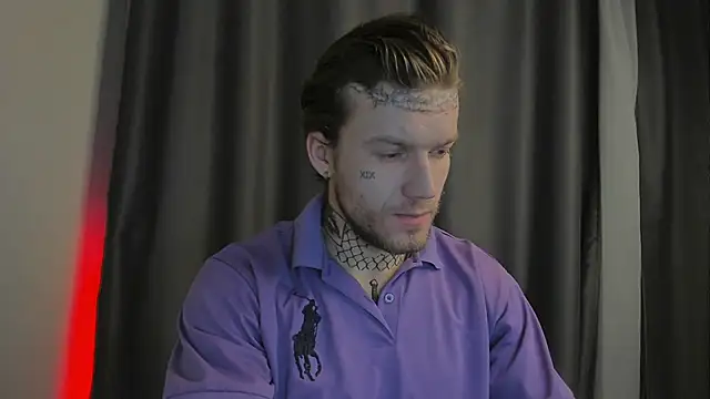 Huntall77 online show from 12/04/25, 04:27