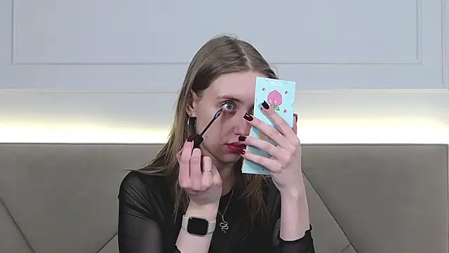 RachaelCute online show from 12/14/25, 04:18