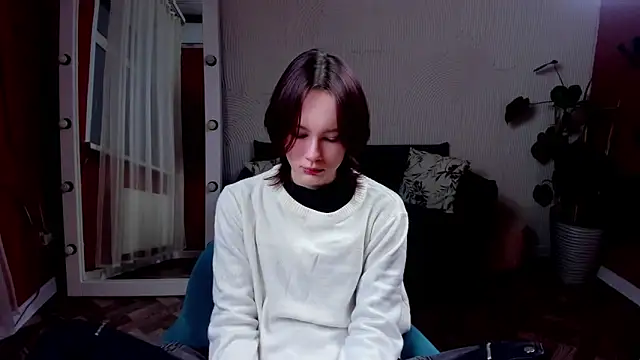 Annie Way online show from 11/24/25, 01:00