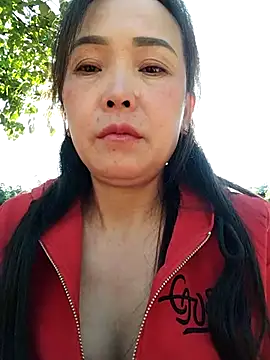 Feeling-hot online show from 11/20/25, 07:19