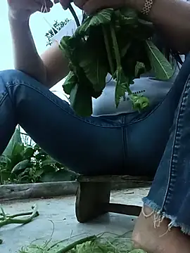 vangkt-cute online show from 06/02/26, 11:45