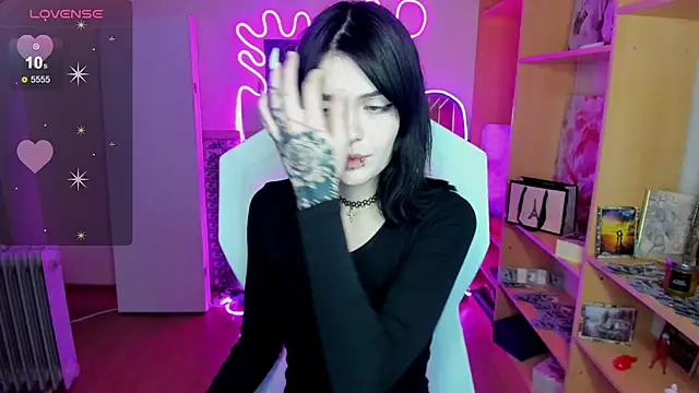 EmmaDarkk online show from 11/11/25, 08:58