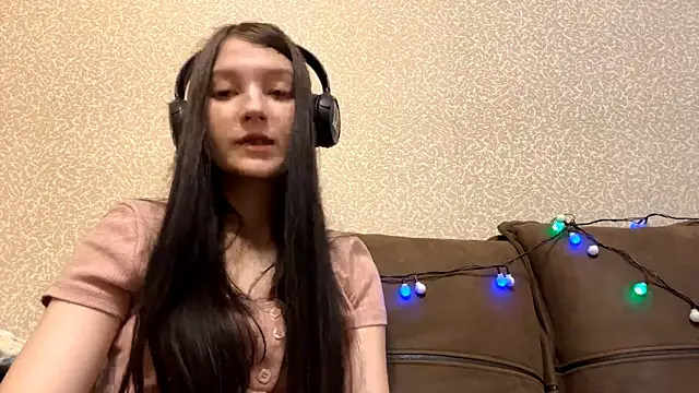 AurorAurora online show from 12/18/25, 08:20