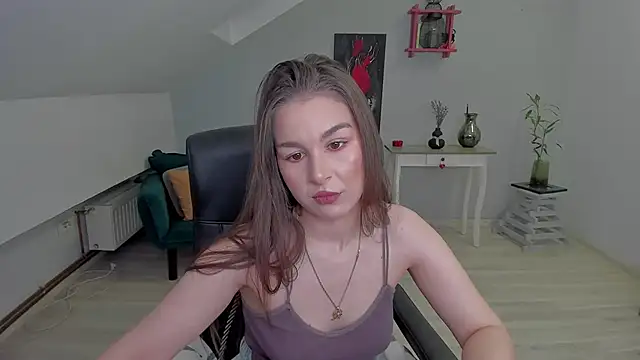 LouannaHart online show from 02/03/26, 05:27