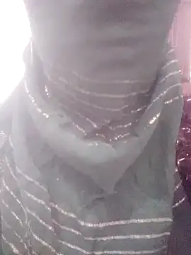 riyahot011 online show from 11/12/25, 04:46