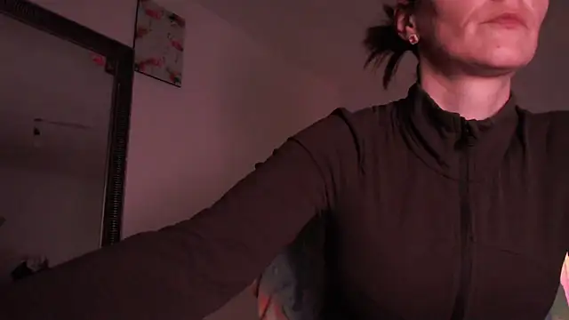 MissyDior8 online show from 03/25/26, 07:58