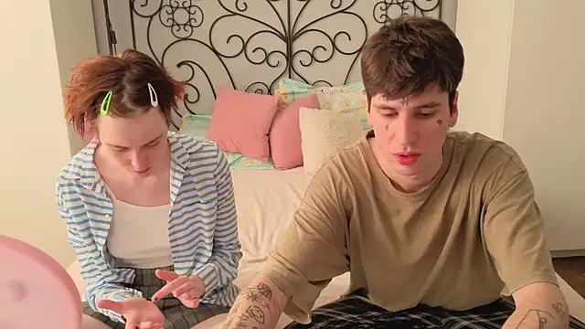 Danny loves Mary online show from 04/09/26, 02:00