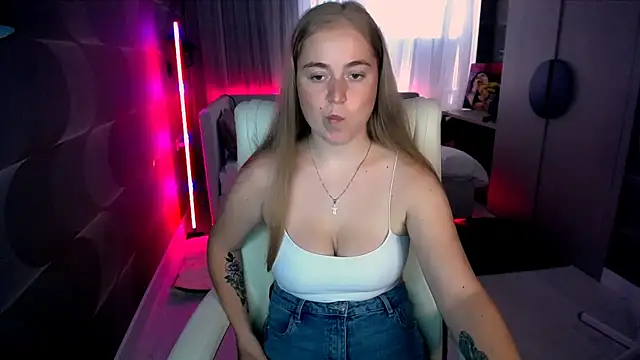 Snapshot of Kate_Moan chatting on 07/10/26, 05:23 Kate Moan online show from 07/10/26, 05:23