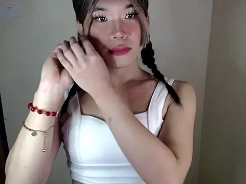 Snapshot of dazzlingcarol chatting on 02/02/26, 10:03 dazzlingcarol online show from 02/02/26, 10:03