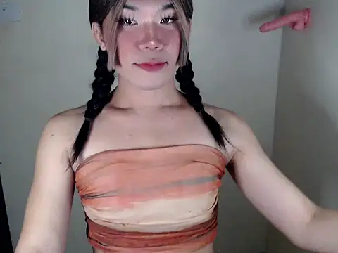 Snapshot of dazzlingcarol chatting on 02/18/26, 10:22 dazzlingcarol online show from 02/18/26, 10:22