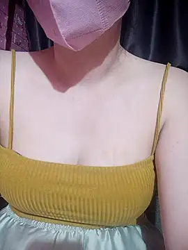 Snapshot of MiHeni chatting on 12/22/25, 07:05 MiHeni online show from 12/22/25, 07:05