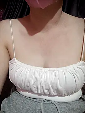 Snapshot of MiHeni chatting on 01/07/26, 06:16 MiHeni online show from 01/07/26, 06:16