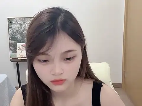 Snapshot of xiao-1 chatting on 11/11/25, 10:37 xiao-1 online show from 11/11/25, 10:37