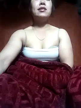 Snapshot of mi_ka_mi chatting on 03/03/26, 01:39 mi ka mi online show from 03/03/26, 01:39