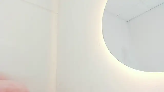 Snapshot of alice_blakers chatting on 11/12/25, 08:08 alice blakers online show from 11/12/25, 08:08