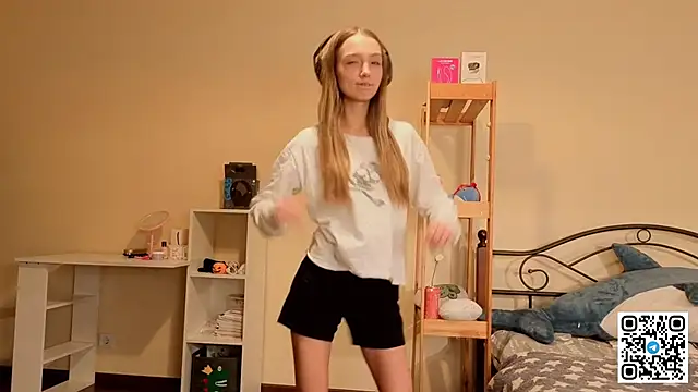 HoaPatton online show from 12/04/25, 11:08