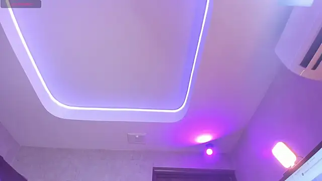 jesssie lee online show from 11/24/25, 10:09