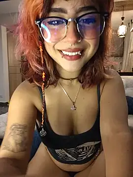 Snapshot of Sarah_Lark- chatting on 06/10/26, 12:11 Sarah Lark- online show from 06/10/26, 12:11