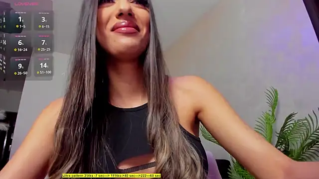 Snapshot of foxx_giirl chatting on 05/05/26, 04:31 foxx giirl online show from 05/05/26, 04:31