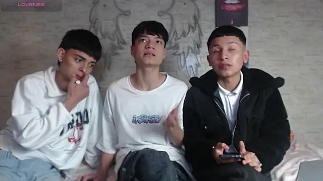 axel milo kairo and noa online show from 11/27/25, 10:01