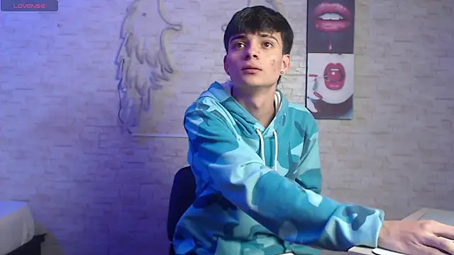 axel milo kairo and noa online show from 02/16/26, 02:35