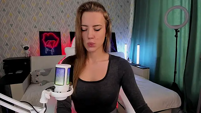 ElllySun online show from 11/21/25, 04:44