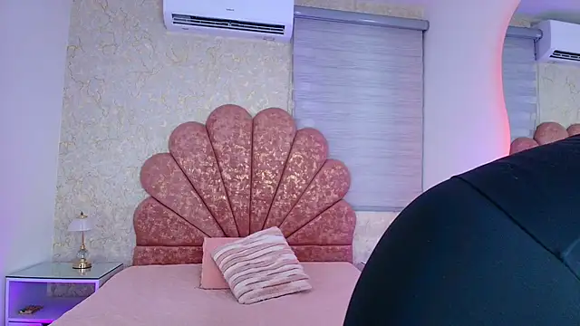 mia fontana  online show from 01/07/26, 11:56