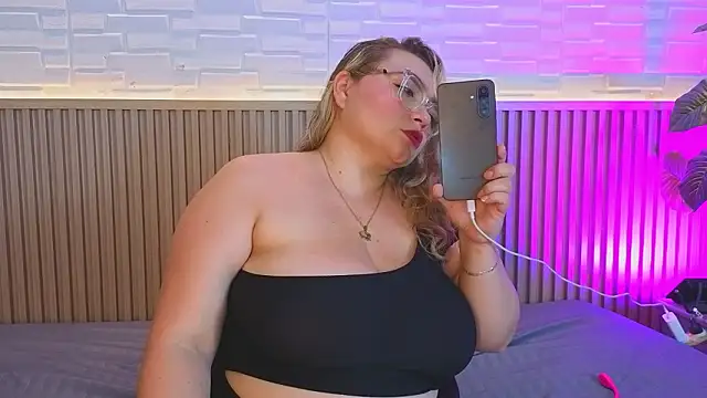 Amber bunnyx01 online show from 02/10/26, 12:37