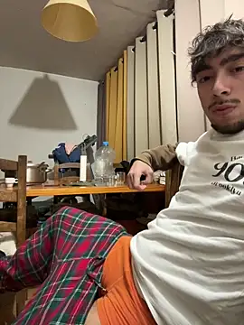 Snapshot of Thisispikachu chatting on 01/14/26, 06:02 Thisispikachu online show from 01/14/26, 06:02