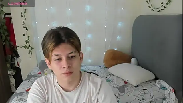 Felix kitty online show from 11/29/25, 07:28