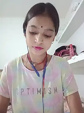 Snapshot of Mohnicute chatting on 05/19/26, 01:06 Mohnicute online show from 05/19/26, 01:06