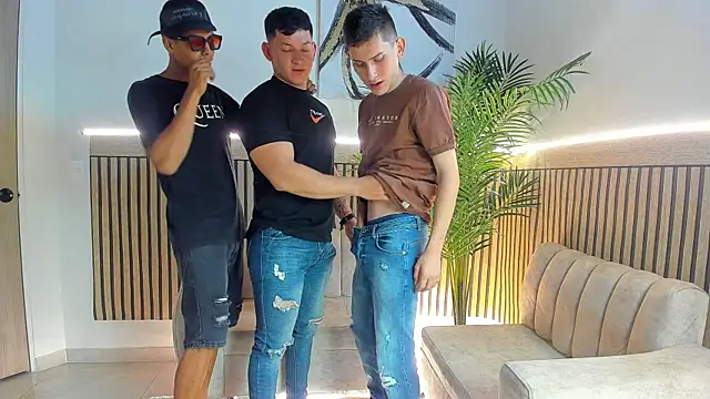 Justingsex1 online show from 11/12/25, 06:03