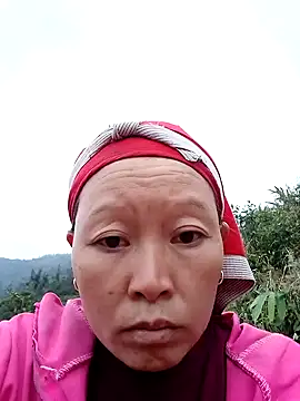 girl-hot2x online show from 12/20/25, 10:22