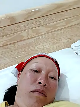 girl-hot2x online show from 04/07/26, 01:22