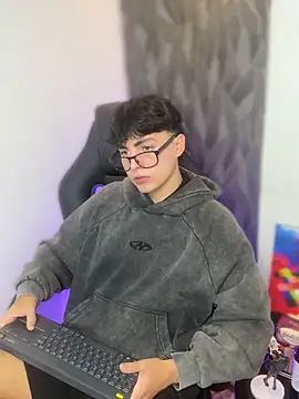 Snapshot of Samu_FoXXX chatting on 11/11/25, 08:20 Samu FoXXX online show from 11/11/25, 08:20