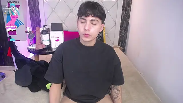 Samu FoXXX online show from 11/12/25, 08:19