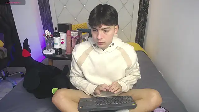 Samu FoXXX online show from 11/13/25, 08:19