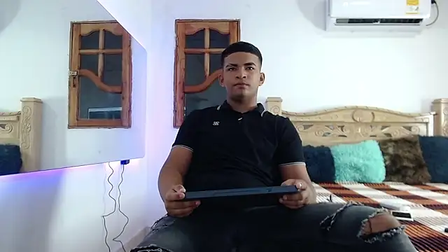 mathews    online show from 11/30/25, 02:48