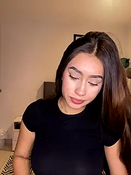 lauren clauz online show from 12/03/25, 01:13