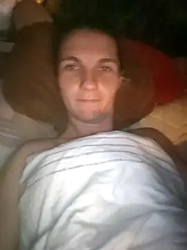 Snapshot of Lolly201008 chatting on 11/12/25, 06:36 Lolly201008 online show from 11/12/25, 06:36