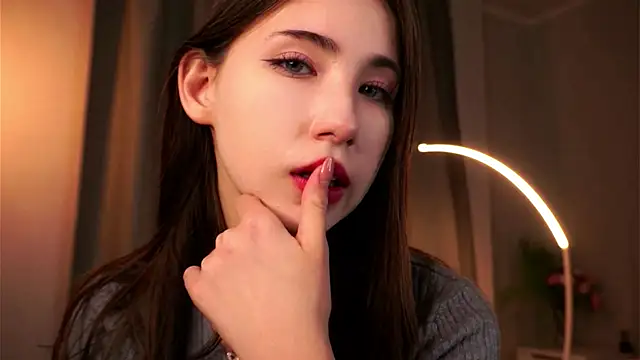 NanceeWestaway online show from 11/28/25, 03:14