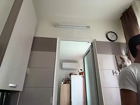 Tarkan19xxxx online show from 11/12/25, 11:32