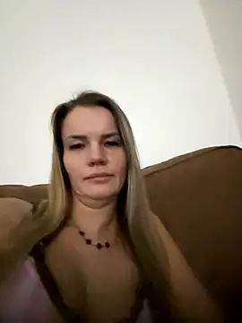 Cutebrowneyes  online show from 12/04/25, 12:31