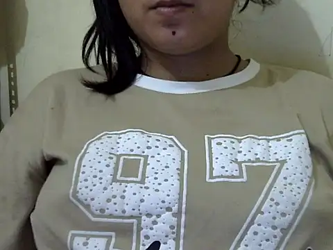 Snapshot of Anika_Singh chatting on 04/27/26, 02:48 Anika Singh online show from 04/27/26, 02:48