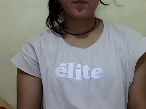 Snapshot of Anika_Singh chatting on 04/28/26, 02:44 Anika Singh online show from 04/28/26, 02:44